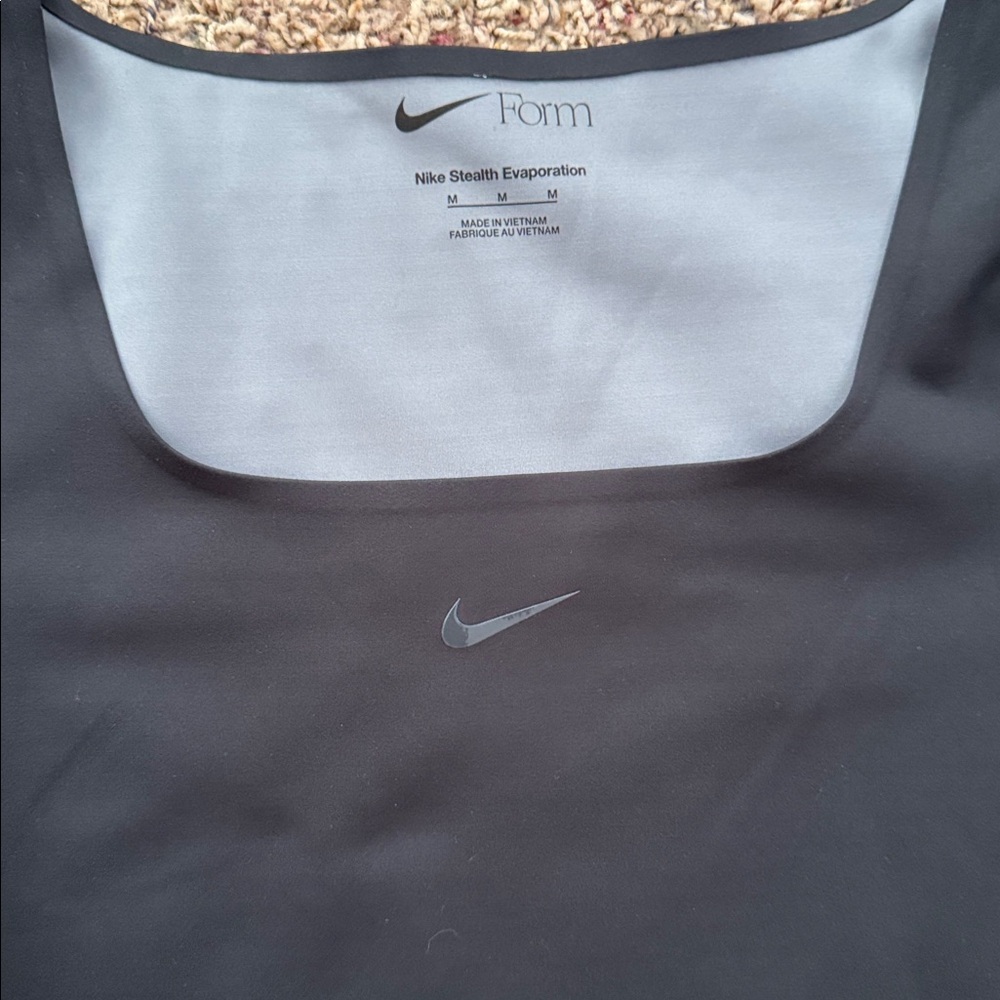 NWT Nike Form Long-Sleeve Bodysuit | Black | Size M - Picture 12 of 13